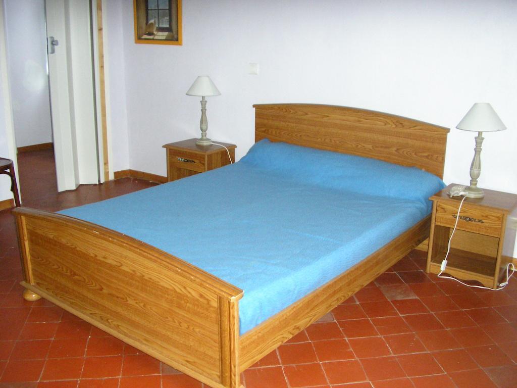 Auberge Le Bistrot De Lussan Lussan  Zimmer foto